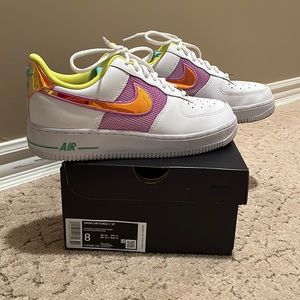 NIKE Air Force 1